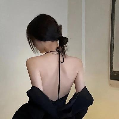 红色地毯黑色梦
